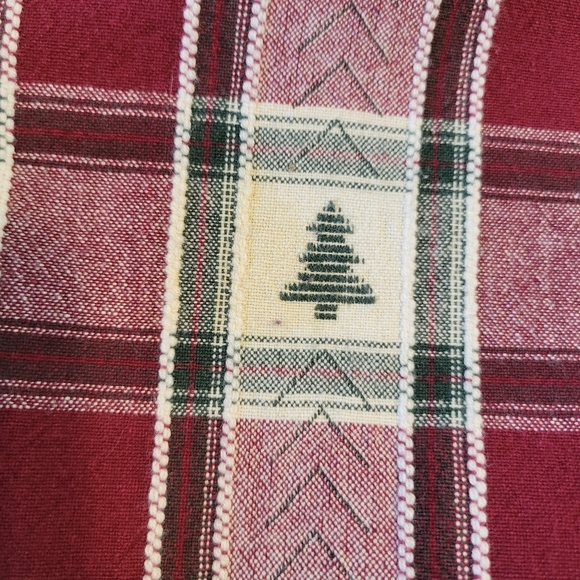 Two Holiday/All Occasion 78in×55in Table Cloths Unisex - Picture 6 of 11